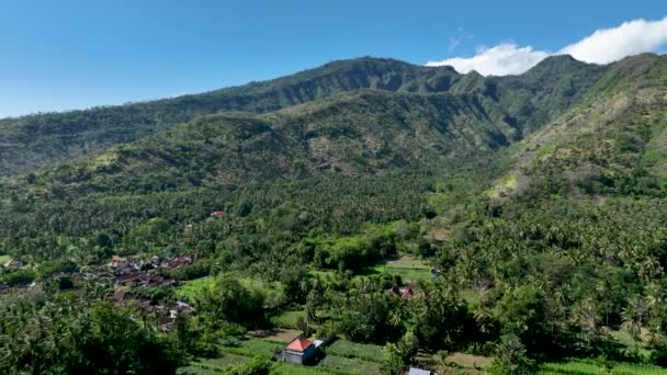 Sabah Vakti Bir Dağ Köyünün Güzel Hava Manzarası Tepelerdeki Yeşil — Stok video