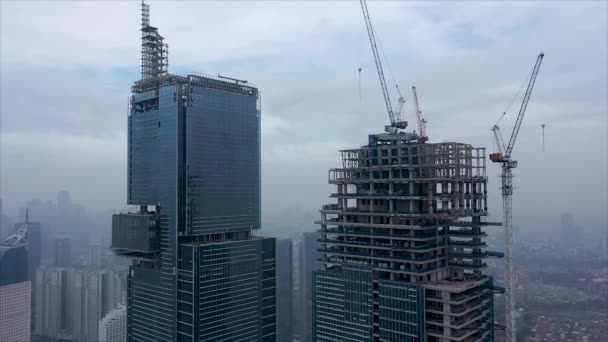Grattacielo Costruzione Con Gru Alto Temi Urbani Industriali — Video Stock