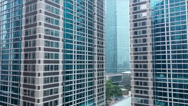 Modern Mimari Cam Binalar Jakarta Şehir Merkezindeki Ofisleri Arasında Yakın — Stok video