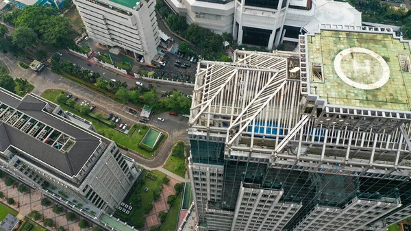 Luftdrone Udsigt Helipad Taget Skyskraber Iin Downtown Med Bybillede Udsigt - Stock-foto