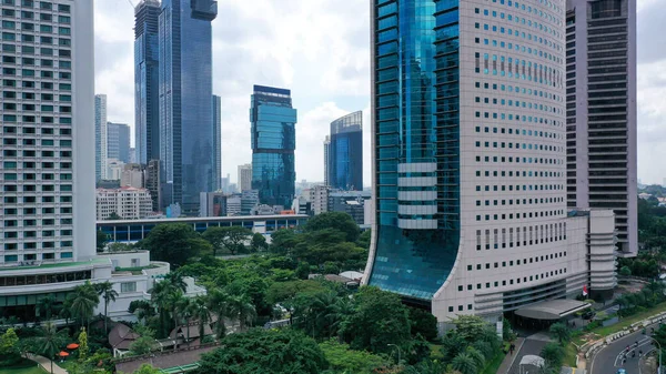 Vue Aérienne Bâtiment Moderne Grande Hauteur Verre Bleu Dans Quartier — Photo