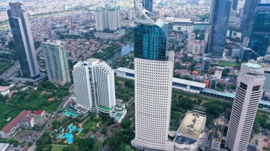 Java, Jakarta, Endonezya, 20 Mayıs 2022. Wisma 46 Endonezya 'daki en yüksek binadır. Endonezya 'nın Merkez Jakarta kentindeki iş bölgesinde 250 metre yüksekliğinde bir gökdelen. 1996 'da tamamlandı..