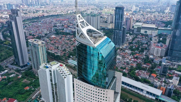 Widok Lotu Ptaka Nowoczesny Wieżowiec Dzielnicy Biznesowej Miasta Dżakarta Otoczony — Zdjęcie stockowe