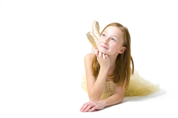 Studio portret van een aantrekkelijke jonge ballerina — Stockfoto