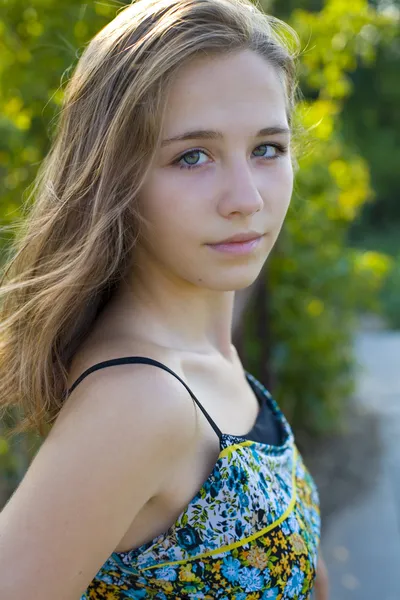 Portrait of the sixteen-year-old girl — Stock Photo, Image