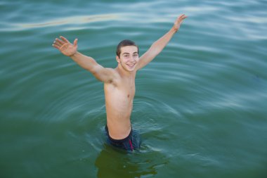 banyo genç çekici adam