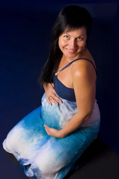 Portrait of beautiful pregnant woman — Stock Photo, Image