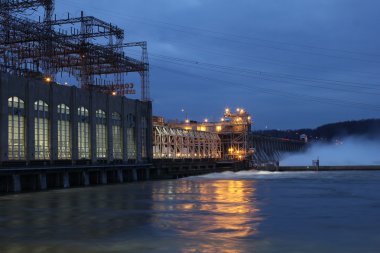 Conowingo dam at night clipart