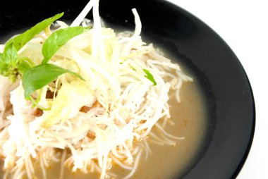 Tayland pirinç şehriye curry ile görev yaptı.