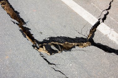 deprem: chiang rai, Tayland'ın kırık yoldan