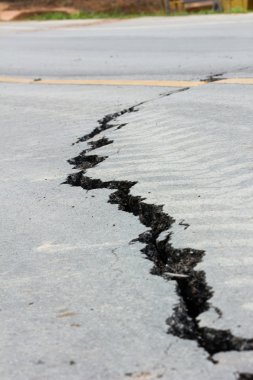 deprem: chiang rai, Tayland'ın kırık yoldan