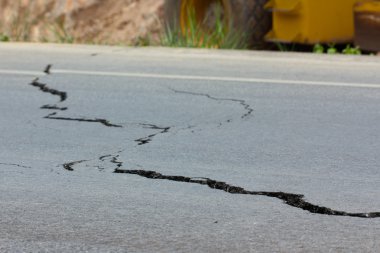 deprem: chiang rai, Tayland'ın kırık yoldan