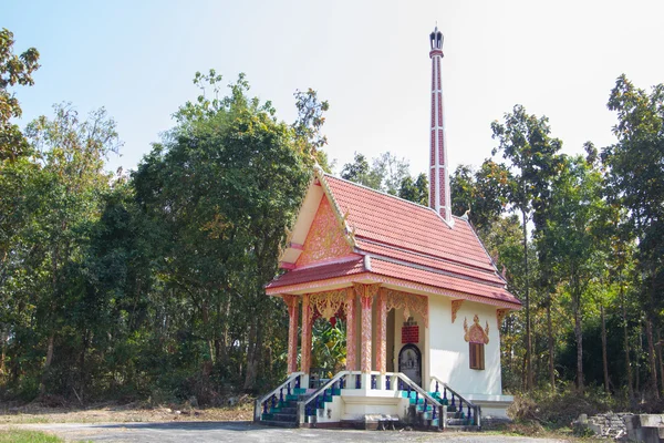 在森林里，泰国的传统泰式火葬场 — 图库照片