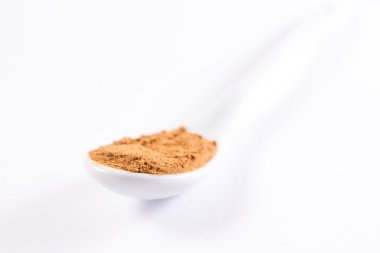 guarana beyaz zemin üzerine kaşıkla