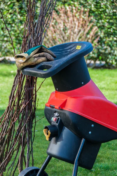 Elektrischer Gartenschredder — Stockfoto