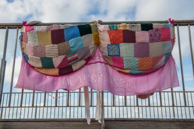 Patchwork sutyeni Fransa 'daki Pembe Ekim operasyonu için oluşturuldu