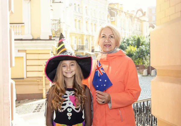 Femme Mûre Avec Drapeau Australie Une Fille Halloween Grand Mère — Photo