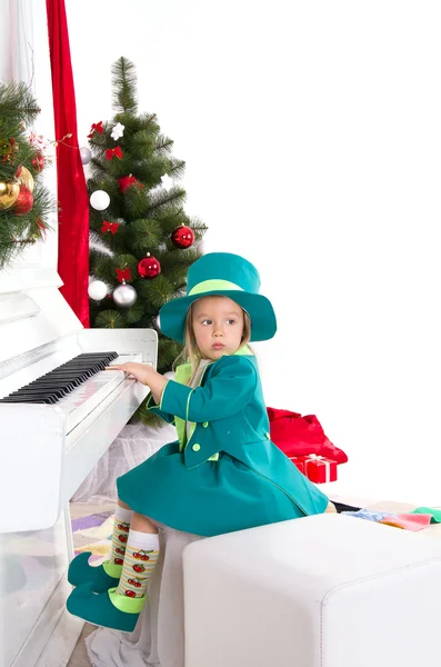 Menina tocando o piano Imagem De Stock