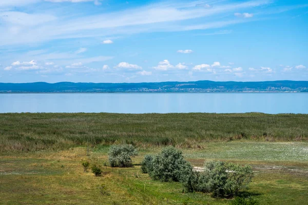 Aussicht von der Illmitzer Aussichtswarte auf den Neusiedler See