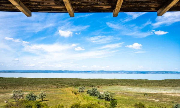 Aussicht von der Illmitzer Aussichtswarte auf den Neusiedler See