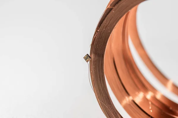 İletişim çipi, RFID çipi ve diğer kimlik kombinasyonlarına sahip farklı çip tipleri