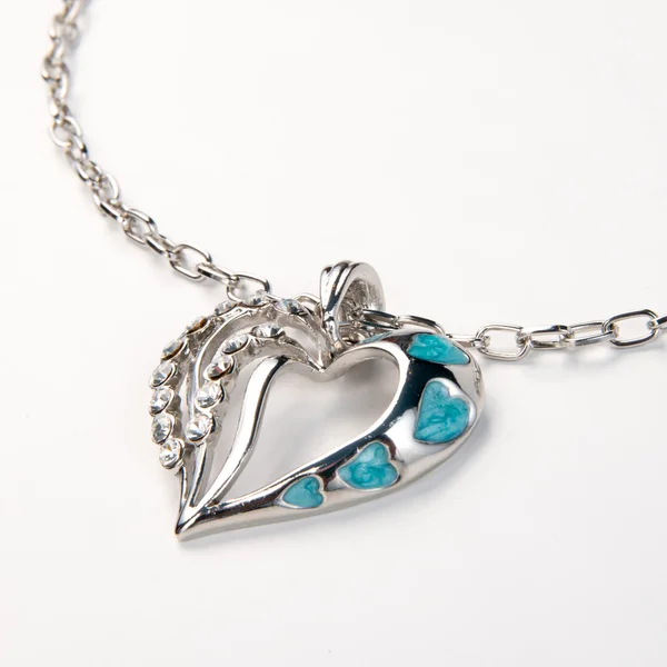 kalp şeklinde kolye