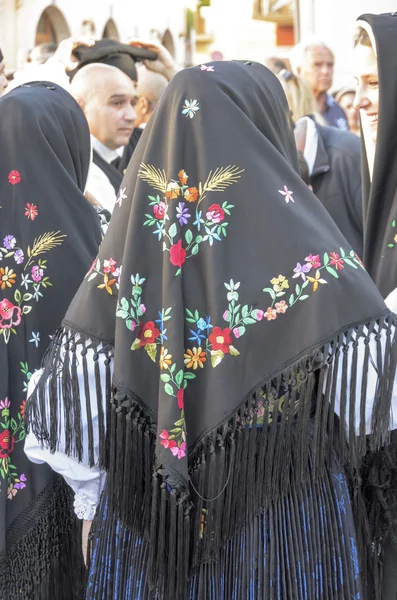 Sardinian traditional costumes — Stock Photo, Image
