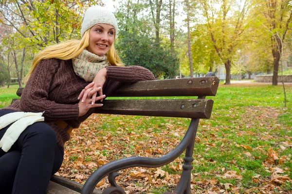 Autumn in park — Stock Photo, Image