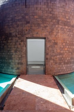 5 Eylül 2021: James Turrell İkinci Rüzgar Sanat Yapısı. Vejer de la Frontera, Endülüs, İspanya