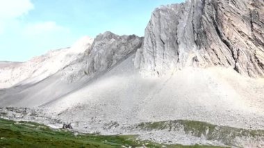 Yazın Kanada Kayalıkları