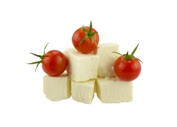 樱桃西红柿和希腊奶酪。白色衬底上分离 — 图库照片