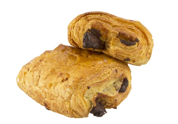 Färska och läckra pain au chocolate. isolerad på vit — Stockfoto