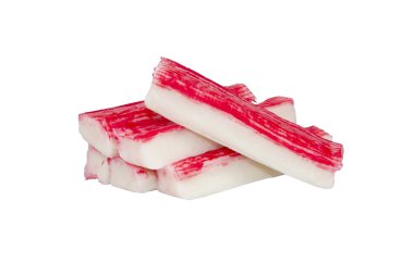 Yengeç çubukları grubu beyaz arkaplanda izole edildi