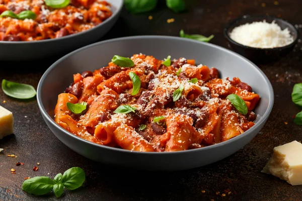 Traditional Italian Pasta e fagioli with bean, tomato and parmesan cheese — Stock Photo, Image