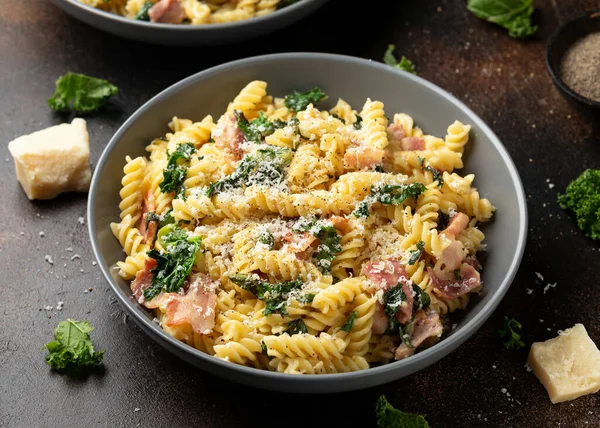 Fusilli Pasta Bacon Kale Parmesan Cheese Healthy Food — Stockfoto