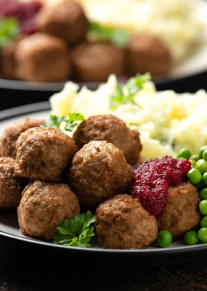 Homemade Swedish Meatballs Cranberry Relish Sauce Potato Mash Peas — Stock Photo, Image