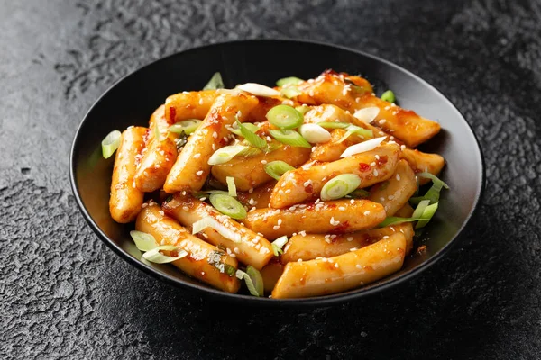 Tteokbokki Torta Arroz Frito Topokki Tazón Negro Comida Callejera Coreana — Foto de Stock