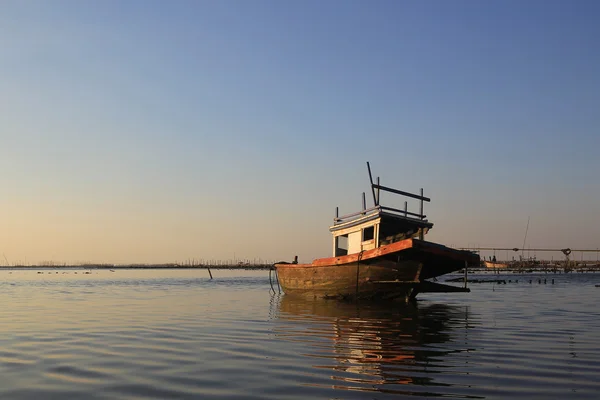 Antiguo barco de pesca — Foto de Stock