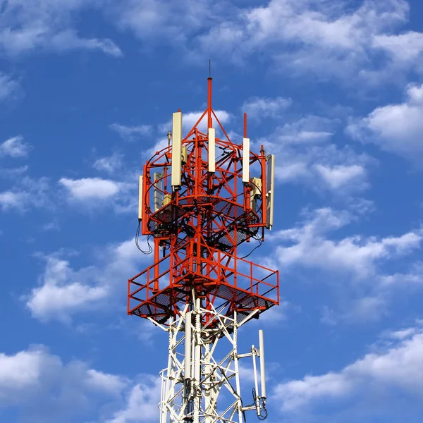 Torre de telecomunicações — Fotografia de Stock