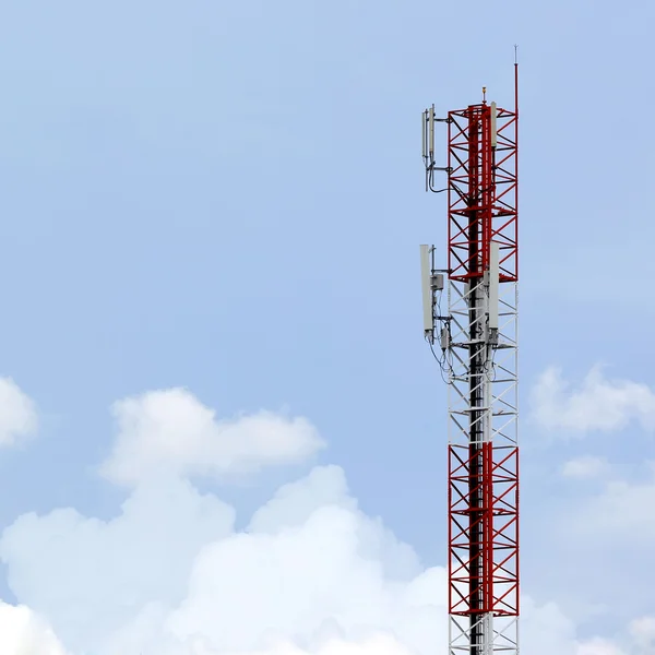 Torre delle telecomunicazioni — Foto Stock