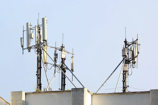 Antena de telefone móvel — Fotografia de Stock