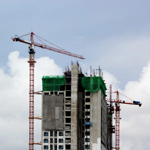 Baustelle mit Kran — Stockfoto