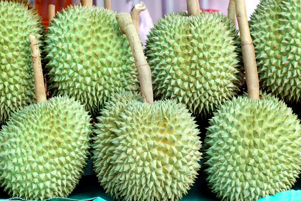 Durian fruit on market tray — Stock Photo, Image