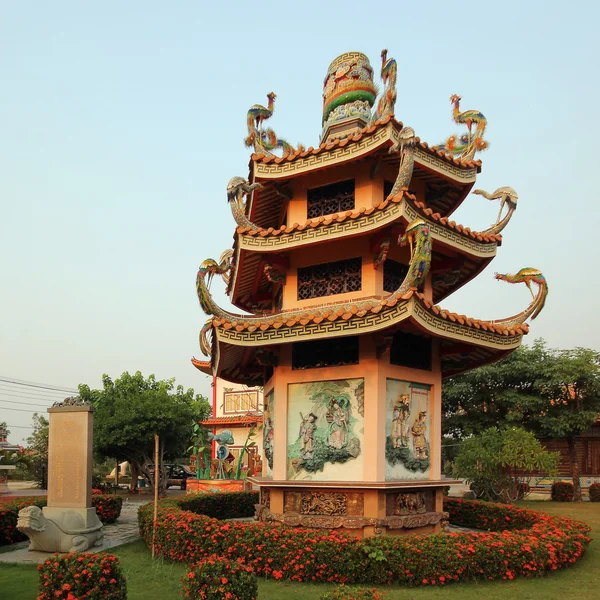 Pavilhão em estilo chinês — Fotografia de Stock