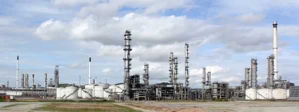 Oil refinery — Stock Photo, Image