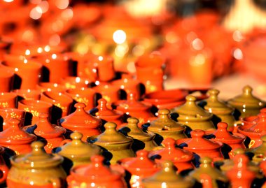 mutfak eşyaları ve çamur rakamlar Mayorka tipik.