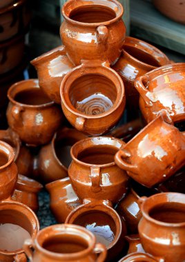 mutfak eşyaları ve çamur rakamlar Mayorka tipik.