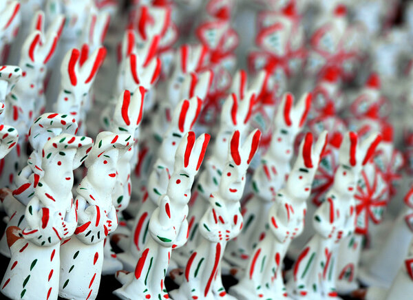 Utensils and mud figures typical of Majorca.