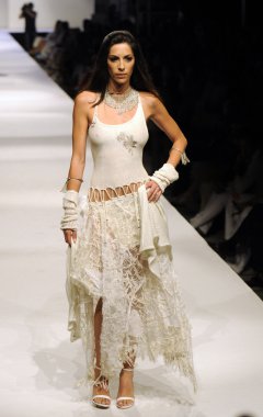İbiza, İspanya 2013 ADLIB defile.
