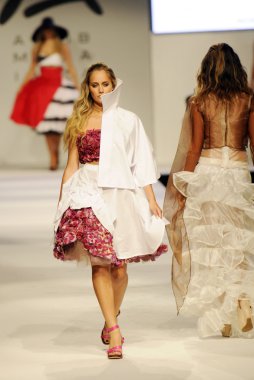 İbiza, İspanya 2013 ADLIB defile.